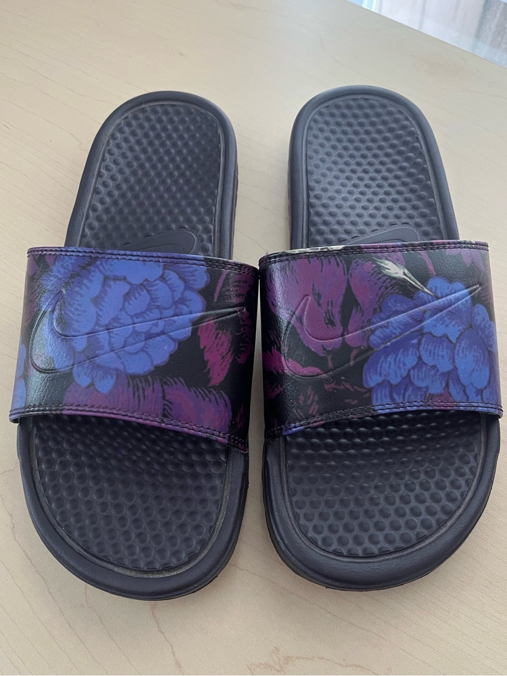 Nike Benassi JDI Slides • Berry Burgundy Floral  • Women's 9
